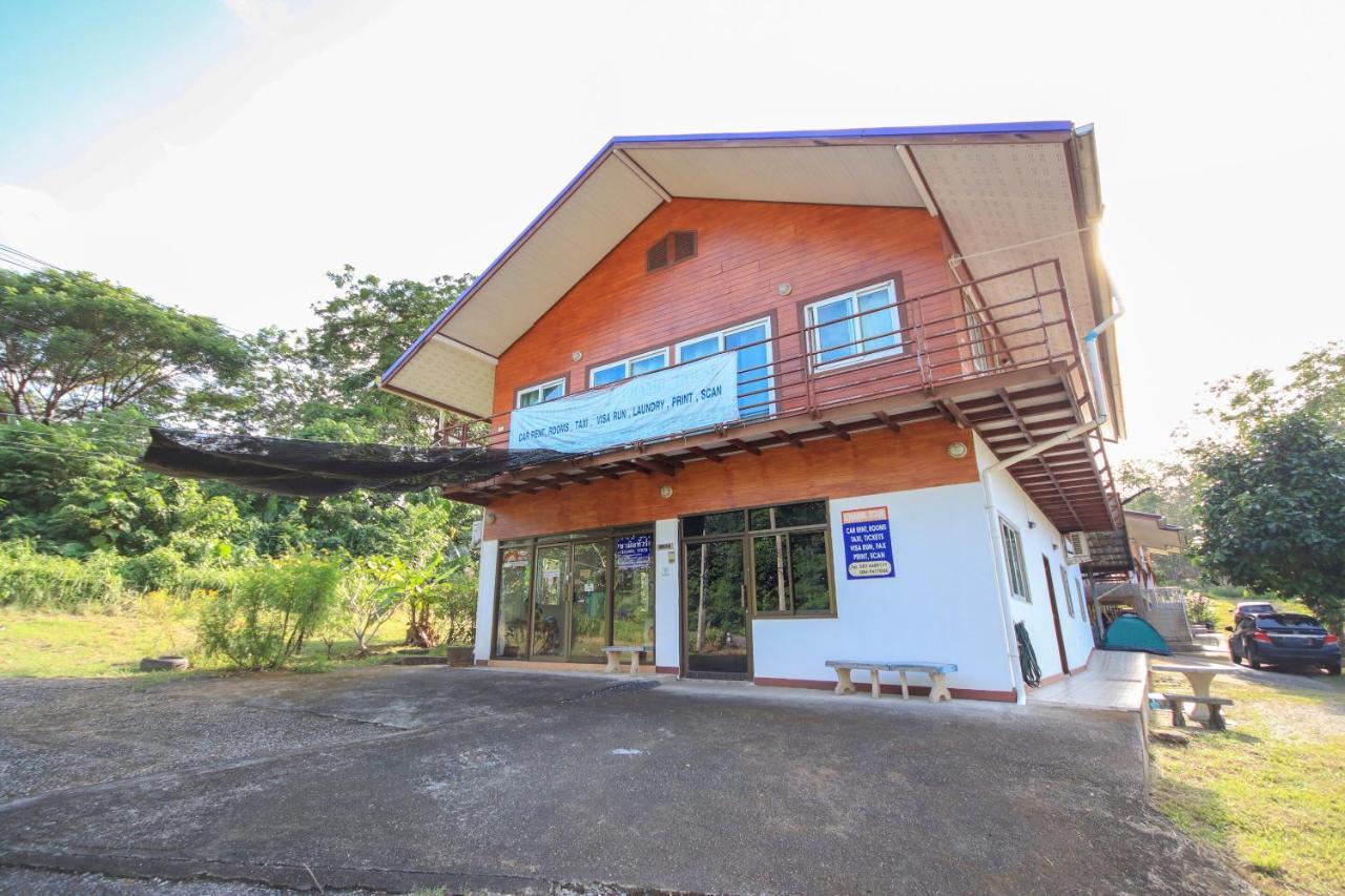 Hotel Oyo 75373 Chamil House Nai Harn Esterno foto
