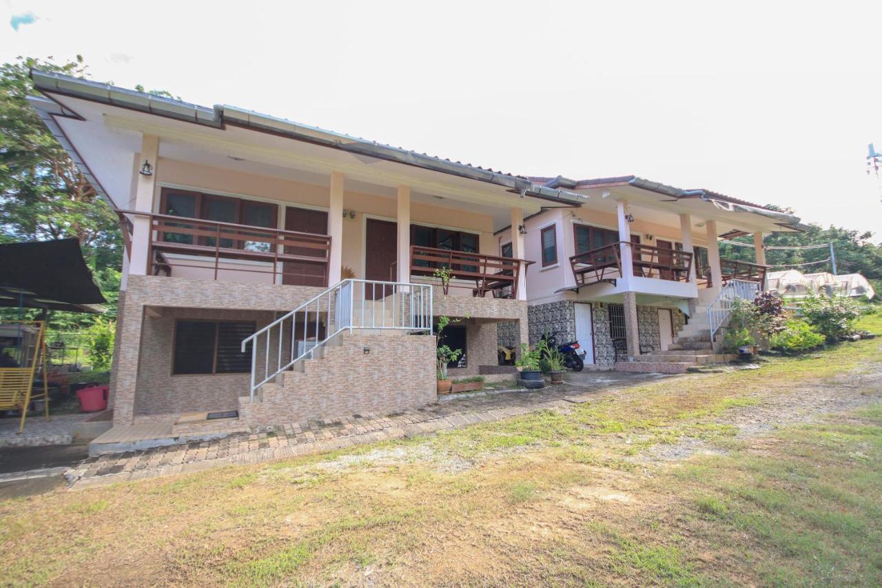 Hotel Oyo 75373 Chamil House Nai Harn Esterno foto
