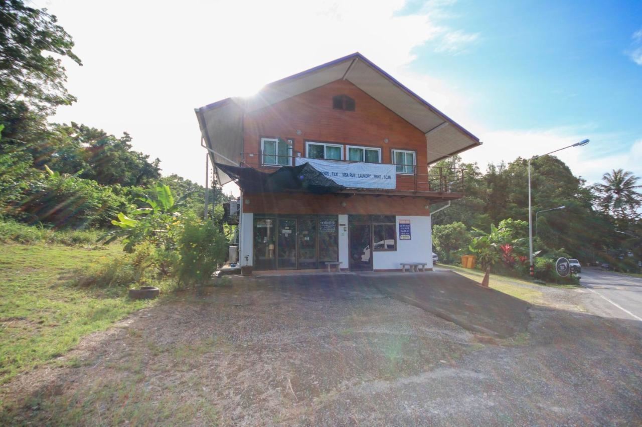 Hotel Oyo 75373 Chamil House Nai Harn Esterno foto